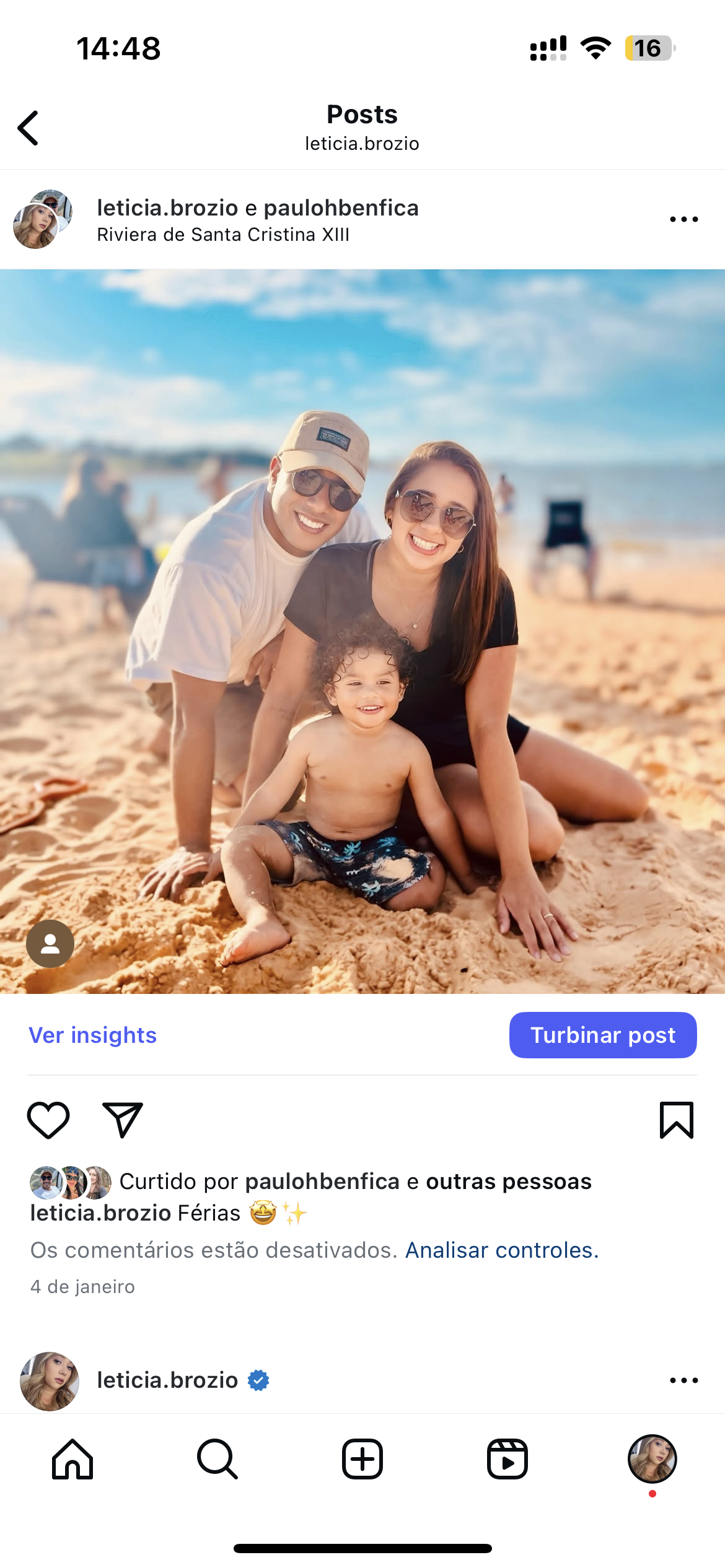 Família na praia